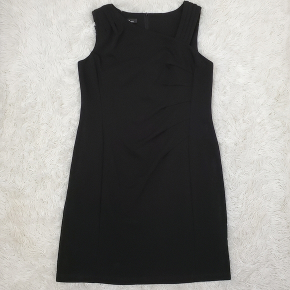 AGB Dresses & Skirts - AGB LBD Ruched Black Dress